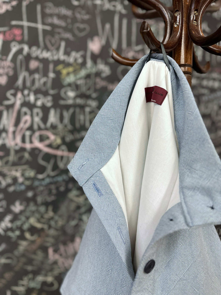 Nähbeispiel vom Baumwollpanama in der Farbe Himmelblau als Jacke No69 von Trendschnitt