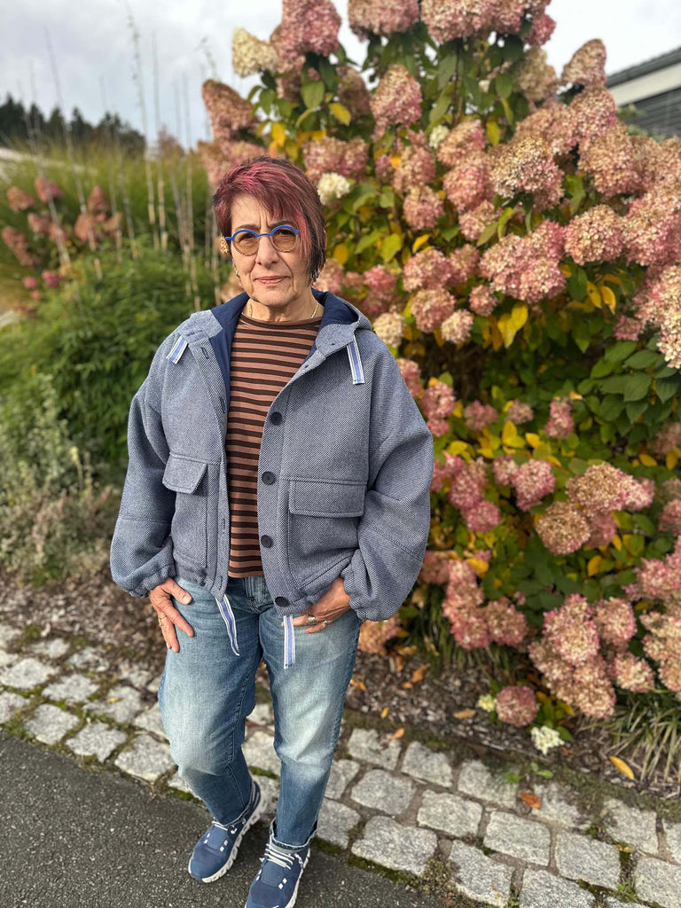 Nähbeispiel von unserem German Tweed als Jacke 69 von Trendschnitt 