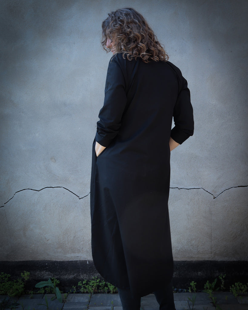 Nähbeispiel von unserem Cotton Stretch in der Farbe schwarz