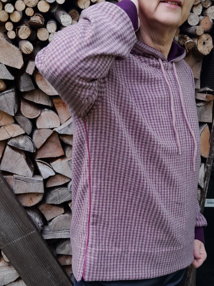 Detailaufnahme Nähbeispiel Kapuzenbluse 107 aus der Burdastyle 01/2020