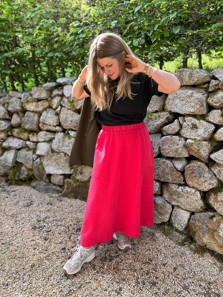 Nähbeispiel von unserem Tencel in der Farbe Himbeere