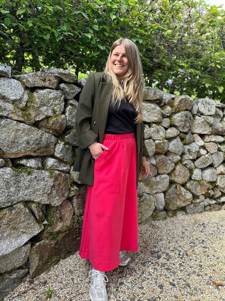 Nähbeispiel von unserem Tencel in der Farbe Himbeere