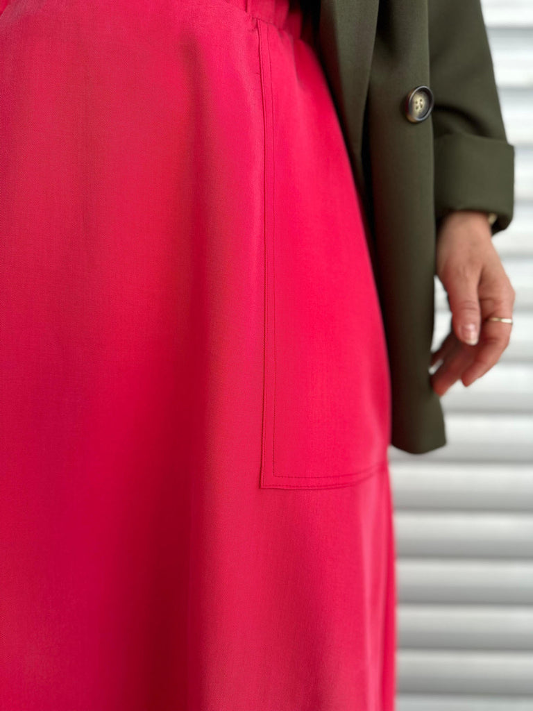 Nähbeispiel von unserem Tencel in der Farbe Himbeere