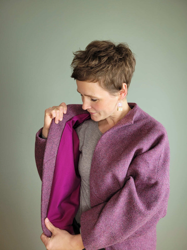 Designbeispiel unserer ReWool in der Farbe Pink als Novacoat von Papercutpatterns