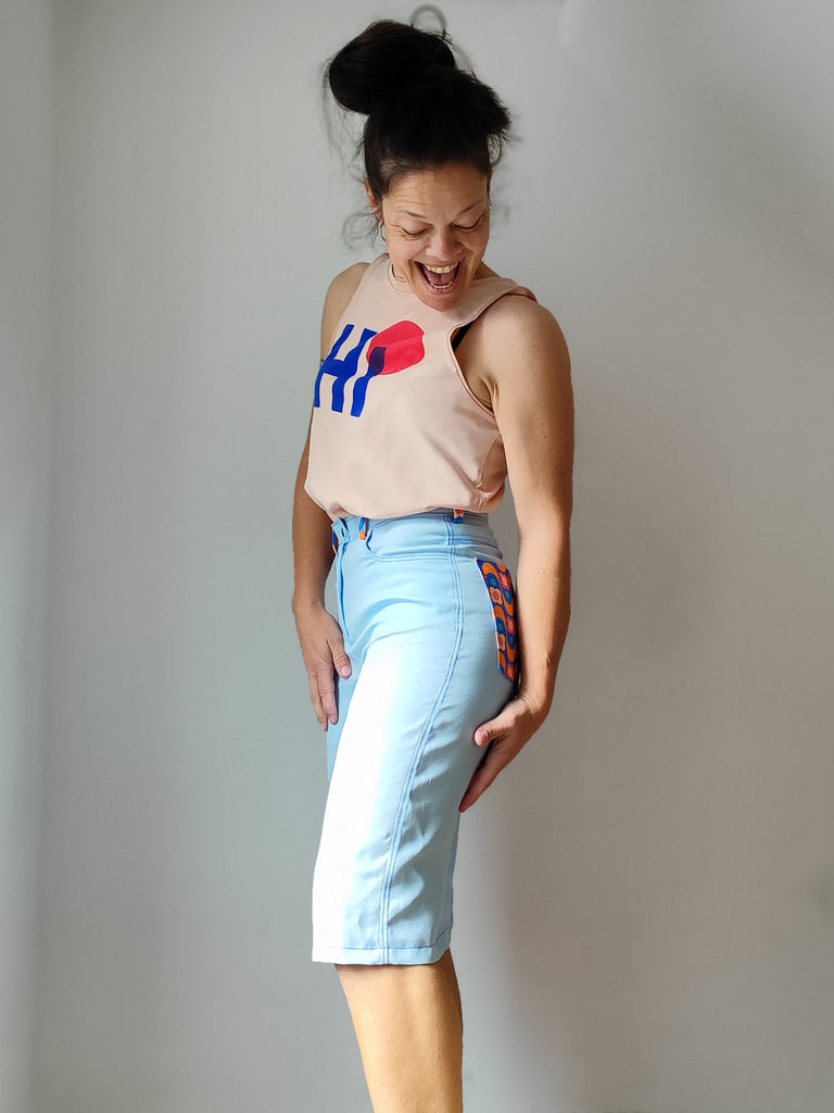 Nähbeispiel von unserem Sanded  Tencel in der Farbe "Himmelblau"