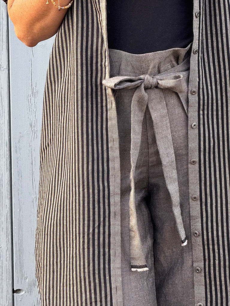 Nähbeispiel vom Wolle-Leinen-Mix in Beige/Schwarz